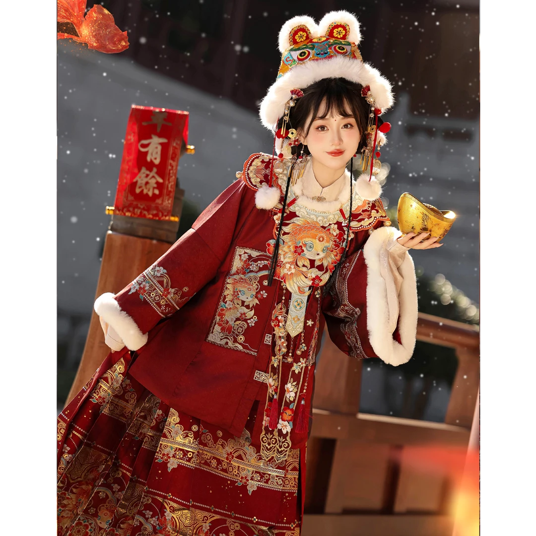 青殿下原创新款拜年服成人汉服女秋冬云肩红色马面秋冬明制马面裙