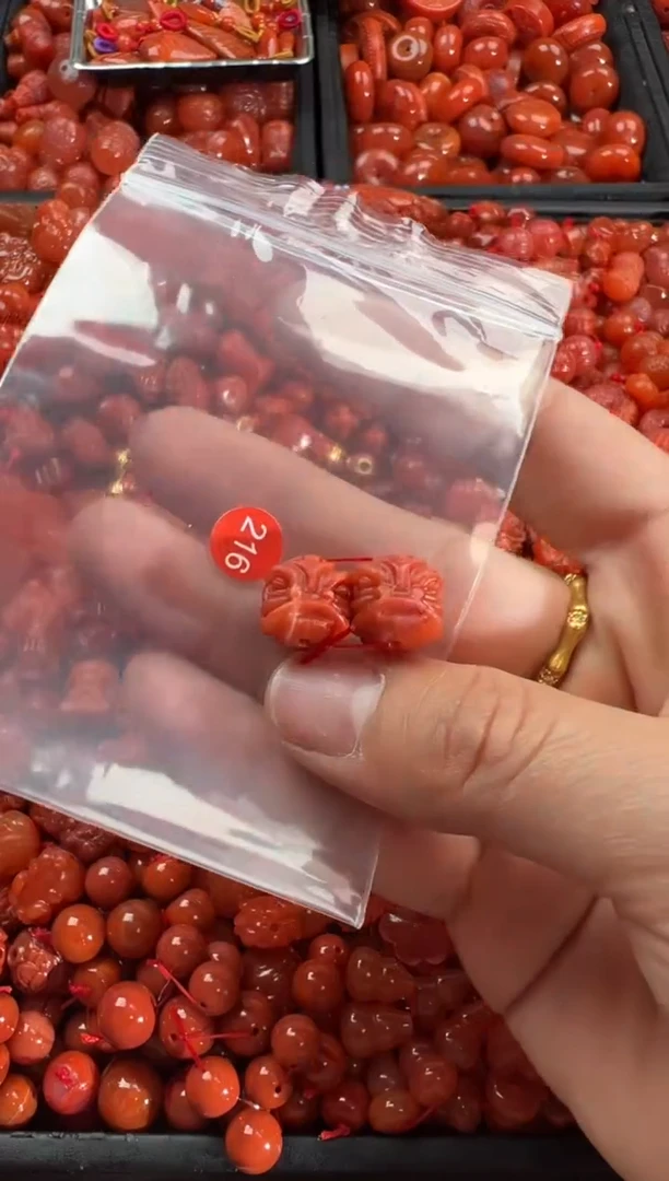 【闪购商品】南红玛瑙颈饰未镶嵌1