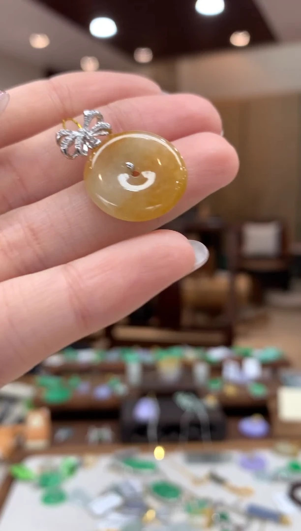翡翠18K金镶嵌吊坠(不含链)平安扣