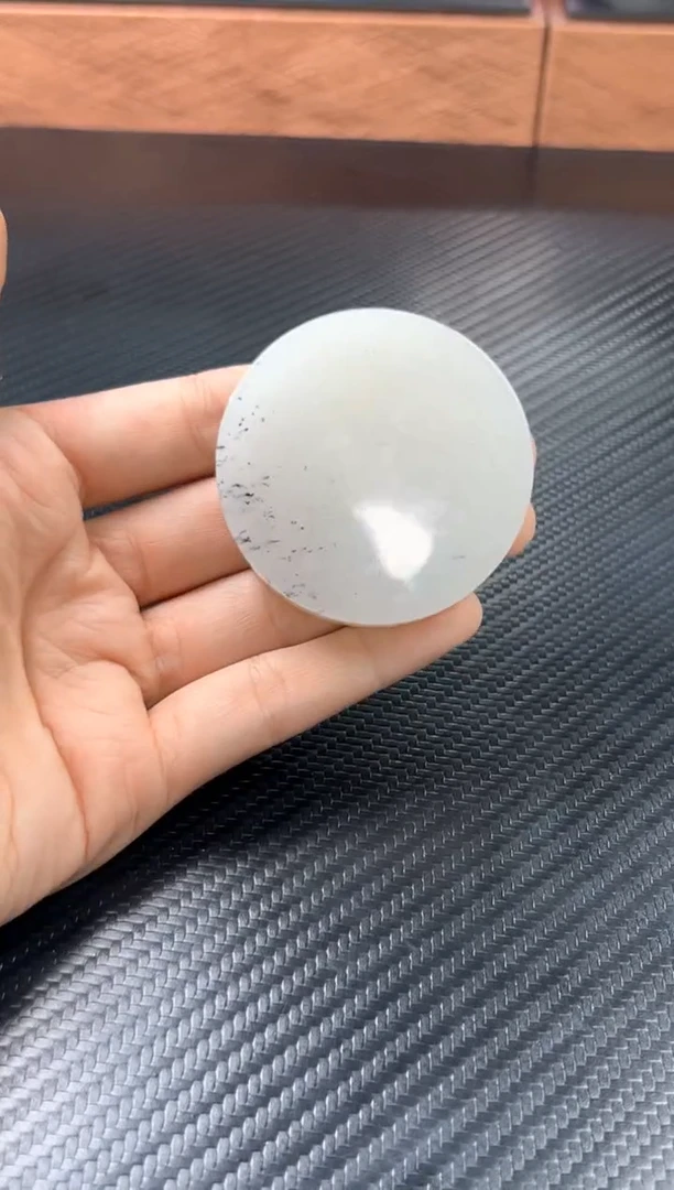 未镶嵌和田玉把件黑山微色差镯芯M