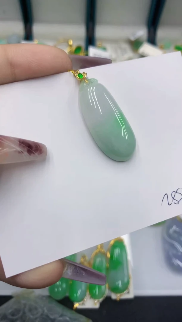 颈饰未镶嵌翡翠11111