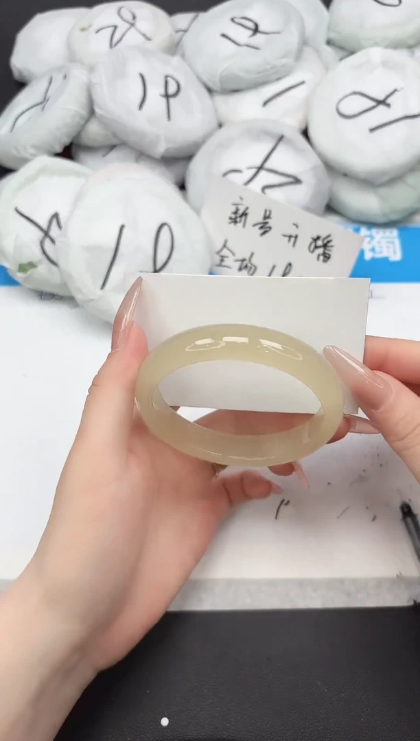 未镶嵌手镯石英质玉30-58