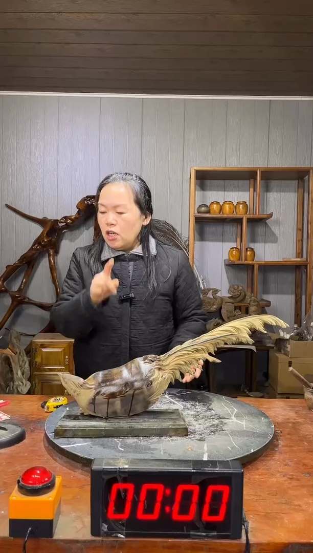 金丝楠只****?阴沉木锦鸡摆件