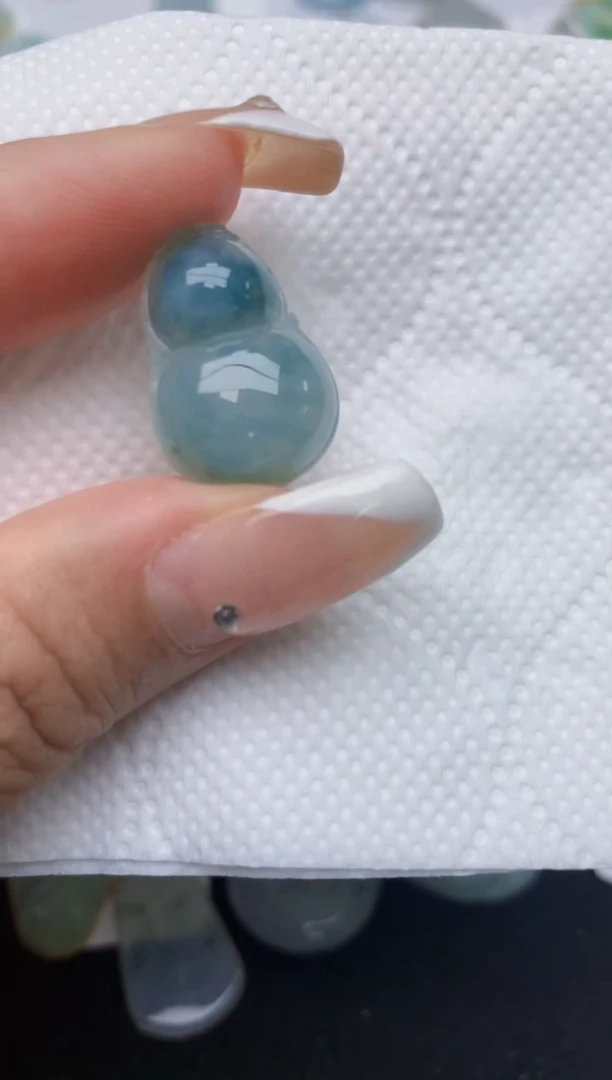 翡翠未镶嵌颈饰天然缅甸A货翡翠