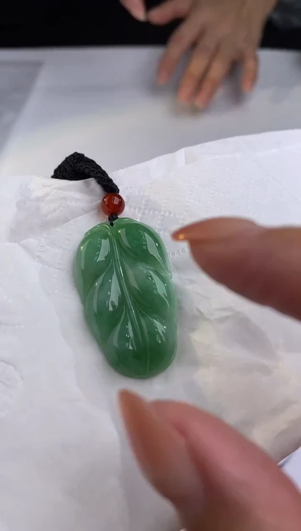 未镶嵌挂件翡翠305492      多人