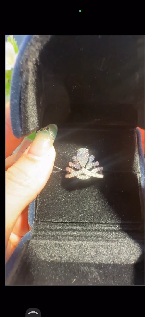 铂Pt950镶嵌实验室培育钻石1克拉鹭羽冠冕款钻戒