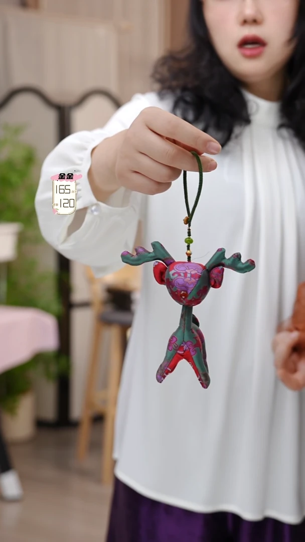 丝绸绿色小鹿挂件*1