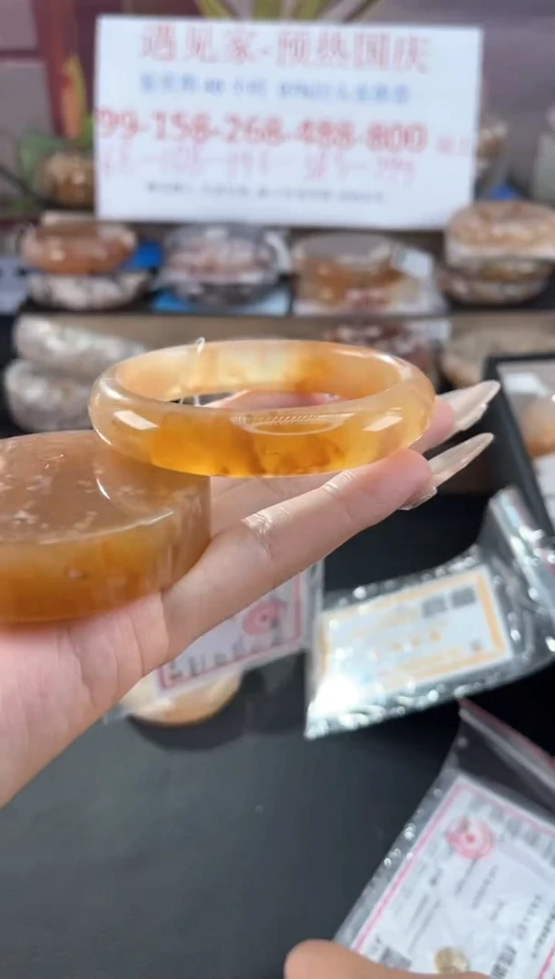未镶嵌手镯石英质玉57