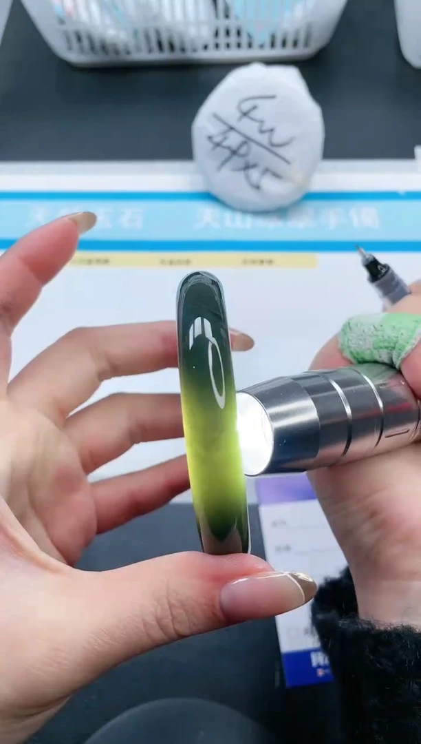 【闪购商品】和田玉手镯未镶嵌20V462-58