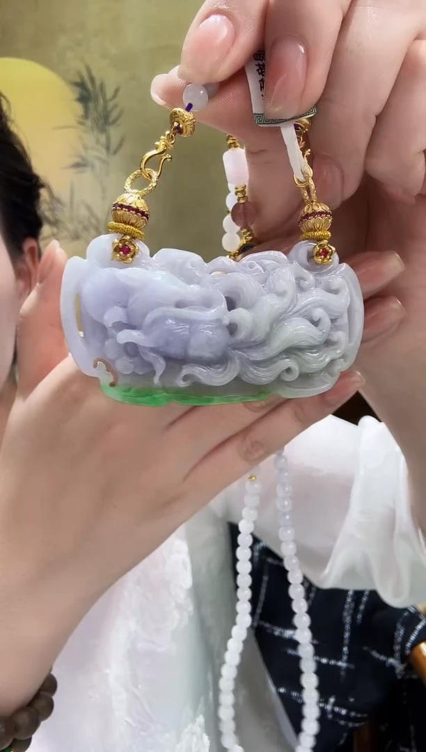 颈饰未镶嵌翡翠吊坠