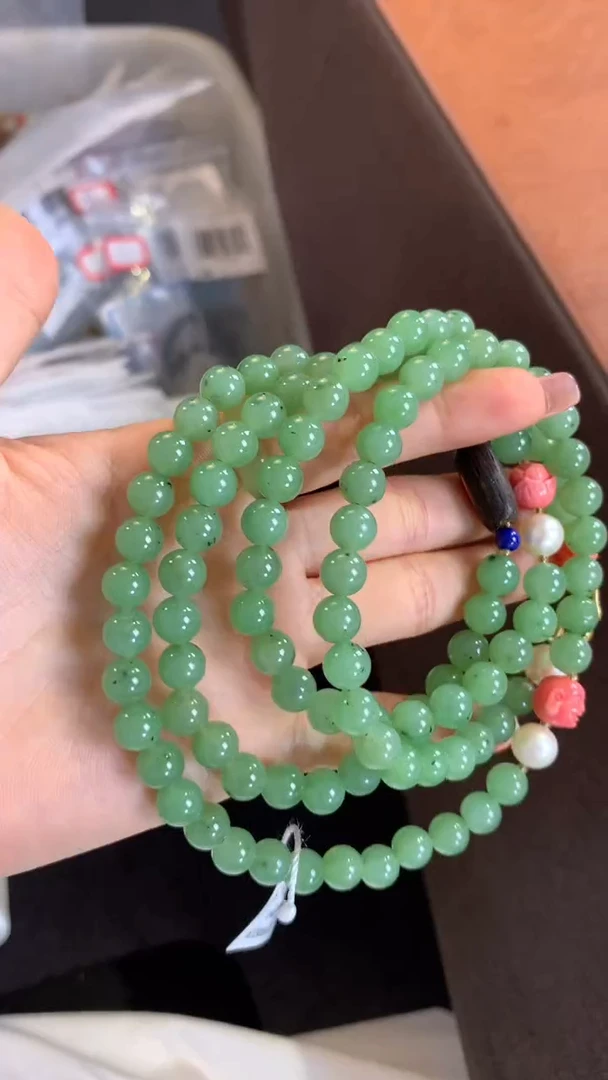 和田玉未镶嵌挂件碧玉猕猴桃8mm多圈