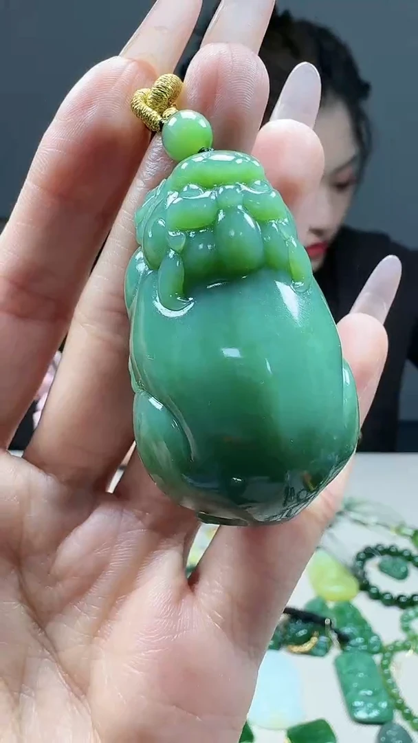 未镶嵌和田玉挂件1