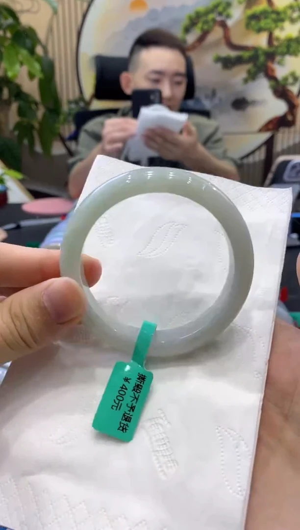 翡翠手镯未镶嵌757