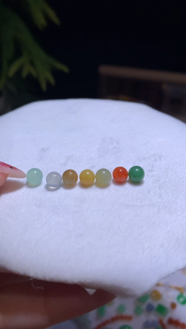 【闪购商品】定制翡翠未镶嵌5.7*珠子7颗680+68