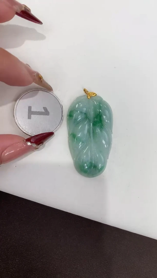 颈饰18K金镶嵌翡翠天然缅甸a货翡翠