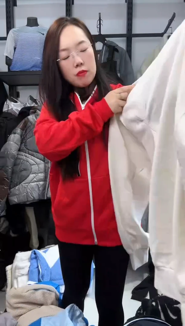 2710    编码  瑕疵直播间过款为准 尺码  ·  2XL