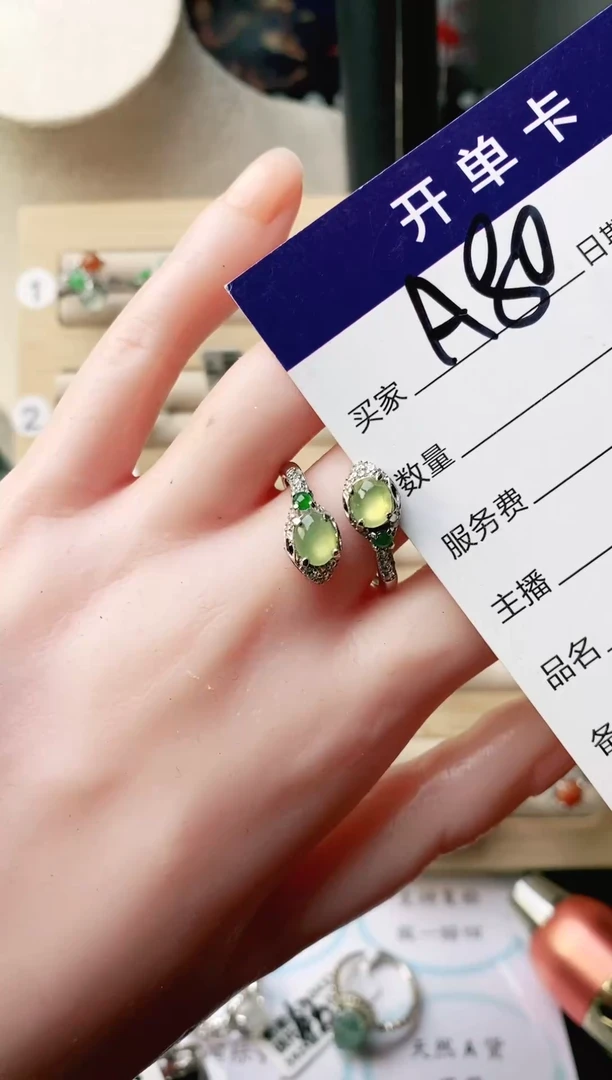 翡翠戒指银S925镶嵌111111