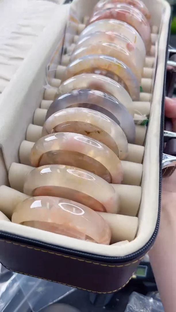 未镶嵌手镯石英质玉瑾口（赠品镯心）