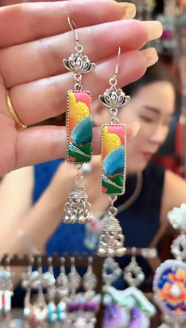 织绣 云织谣民族风精美饰品   160