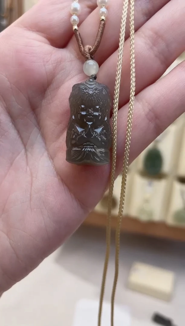 和田玉未镶嵌颈饰扎基拉姆