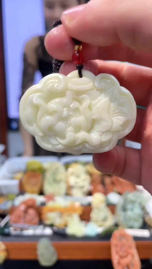 【闪购商品】岫玉吊坠未镶嵌·