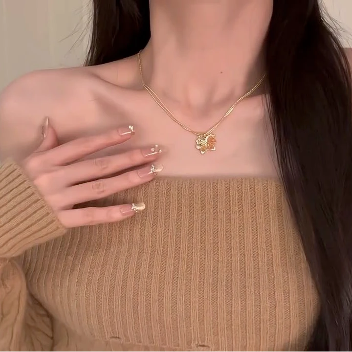 铜合金锆石项链 梦幻飞马香槟锆石小马吊坠项链2026新款锁骨链