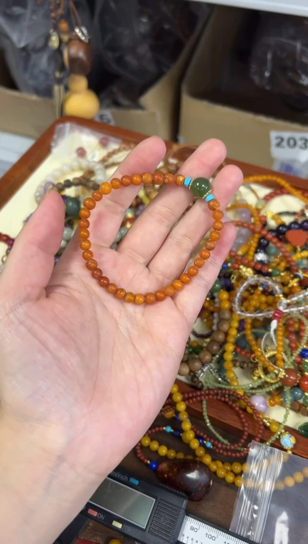 未镶嵌蜜蜡手链橘皮老蜜蜡圆珠和田款手链[0840]