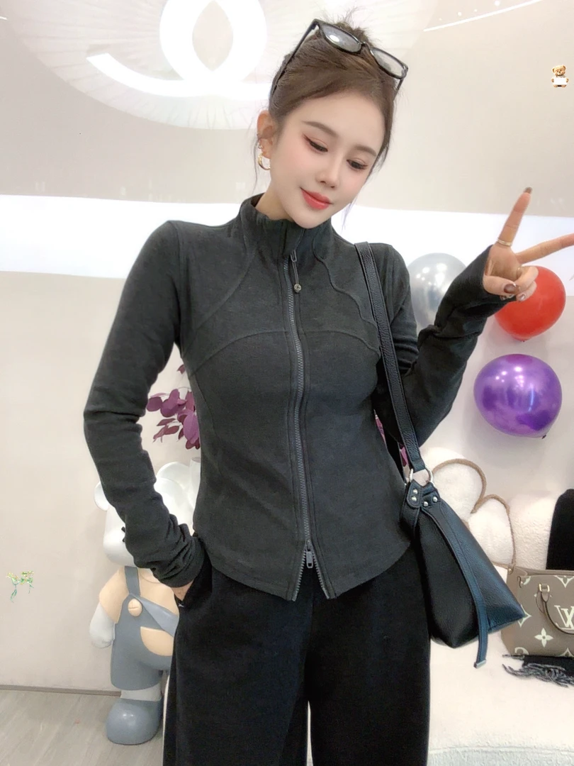 恰逢景梅子自留款冬季内搭女软糯百搭显瘦保暖德绒双头拉链开衫