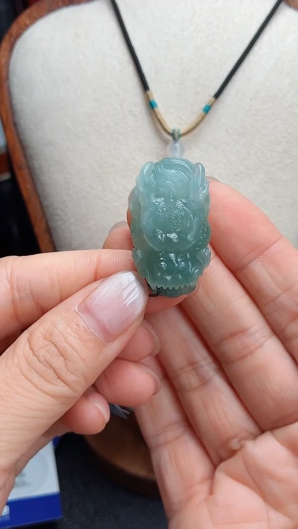 颈饰未镶嵌翡翠颈饰 未镶嵌 翡翠