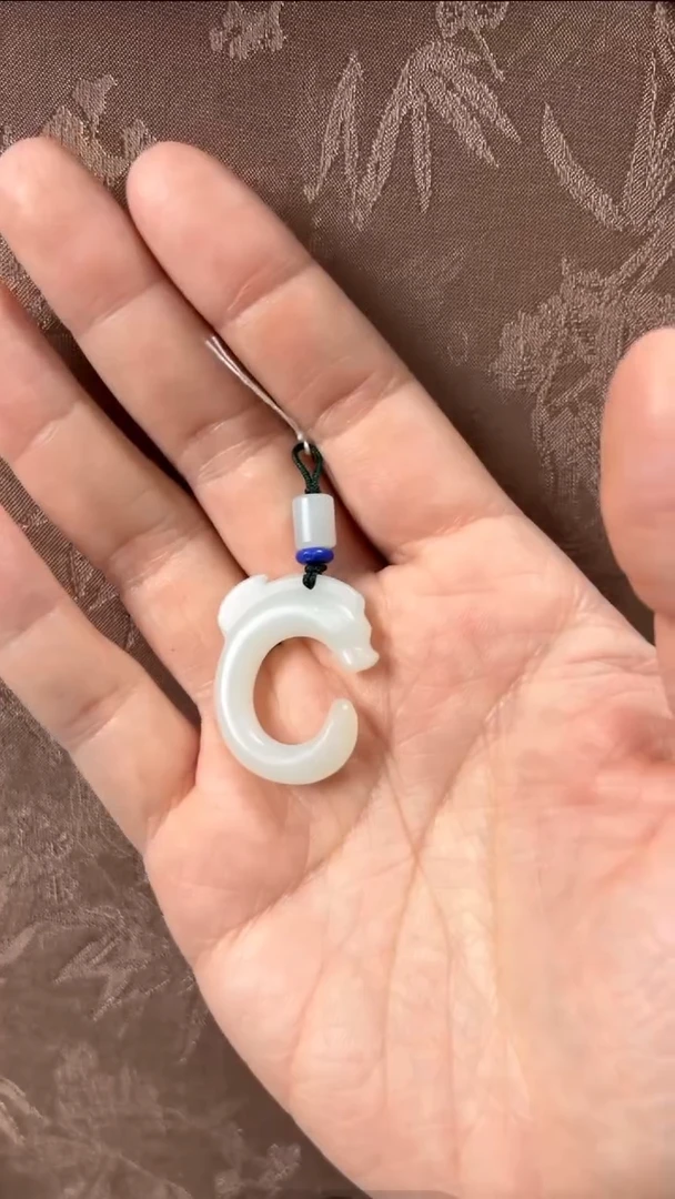 【闪购商品】和田玉挂件未镶嵌山料红山文化玉猪龙