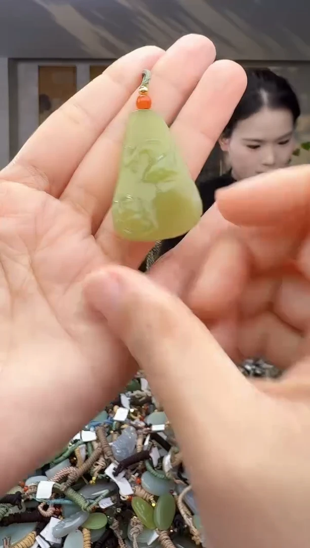 未镶嵌和田玉挂件拍一发一