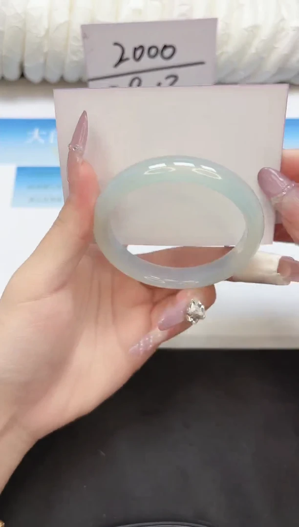 未镶嵌手镯石英质玉37-54.7