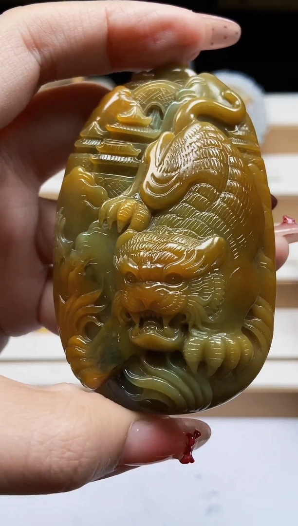 颈饰未镶嵌翡翠翡翠A货