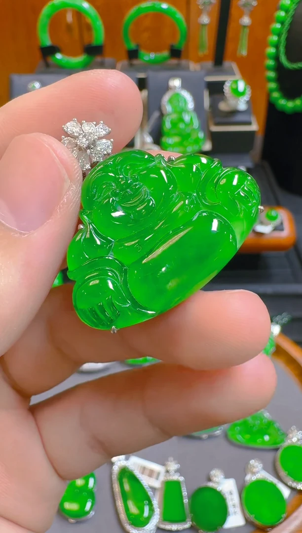 吊坠(赠链)18K金镶嵌翡翠天然A货翡翠