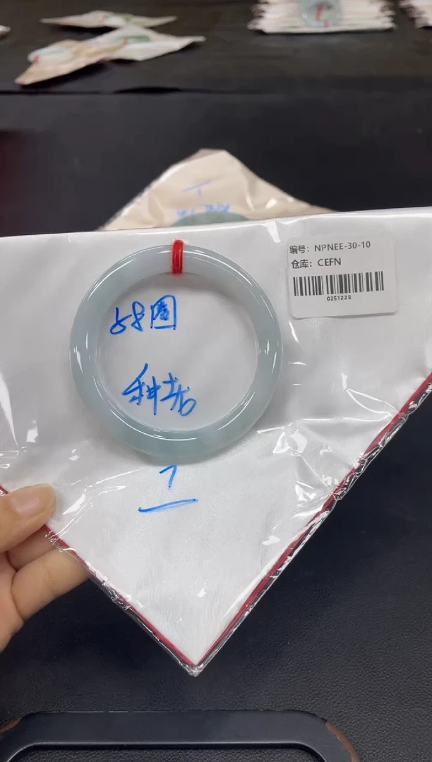 未镶嵌手镯翡翠翡翠手镯