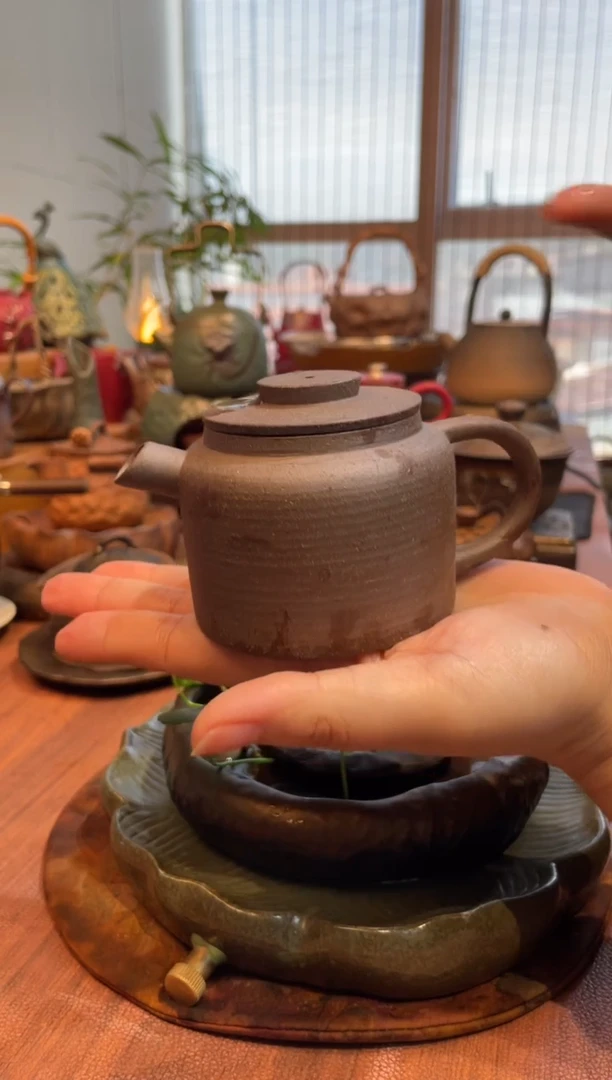 壶3709789134685077816