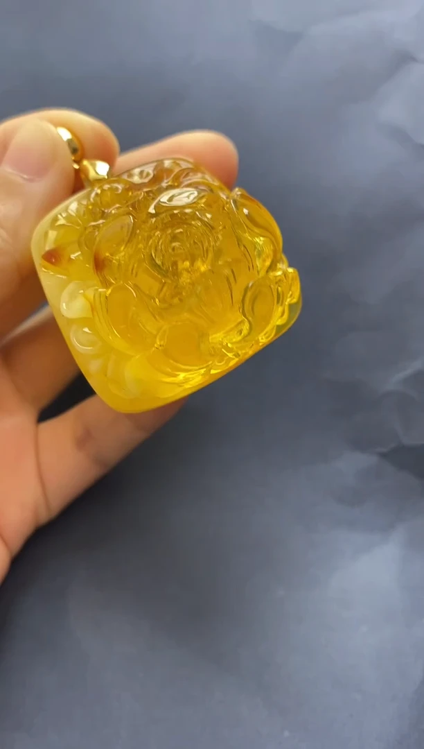 裸石琥珀未镶嵌吊坠