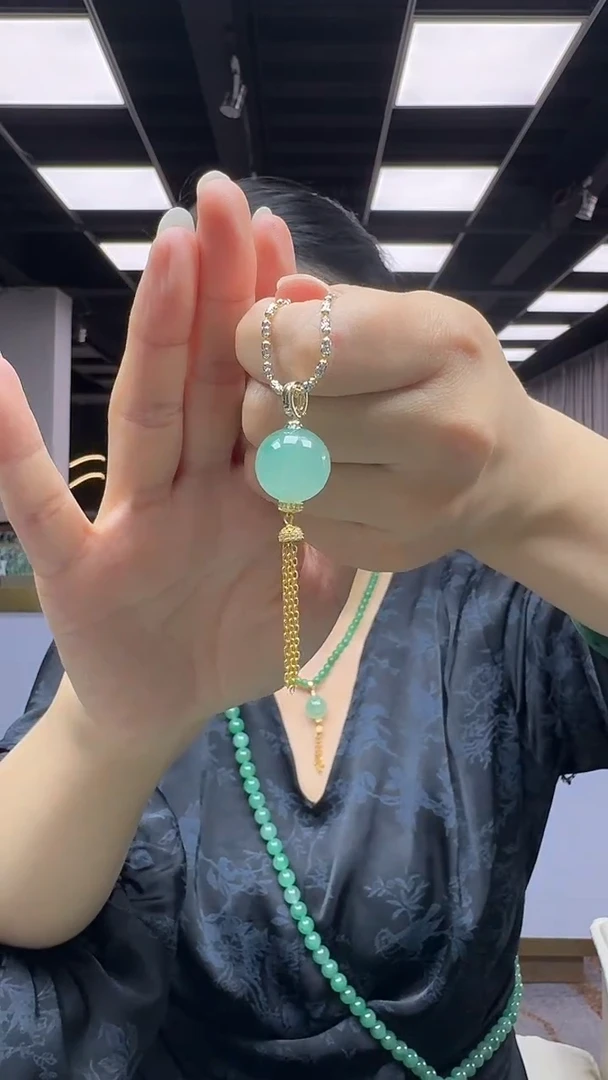 石英质玉合金吊坠(不含链)吊坠