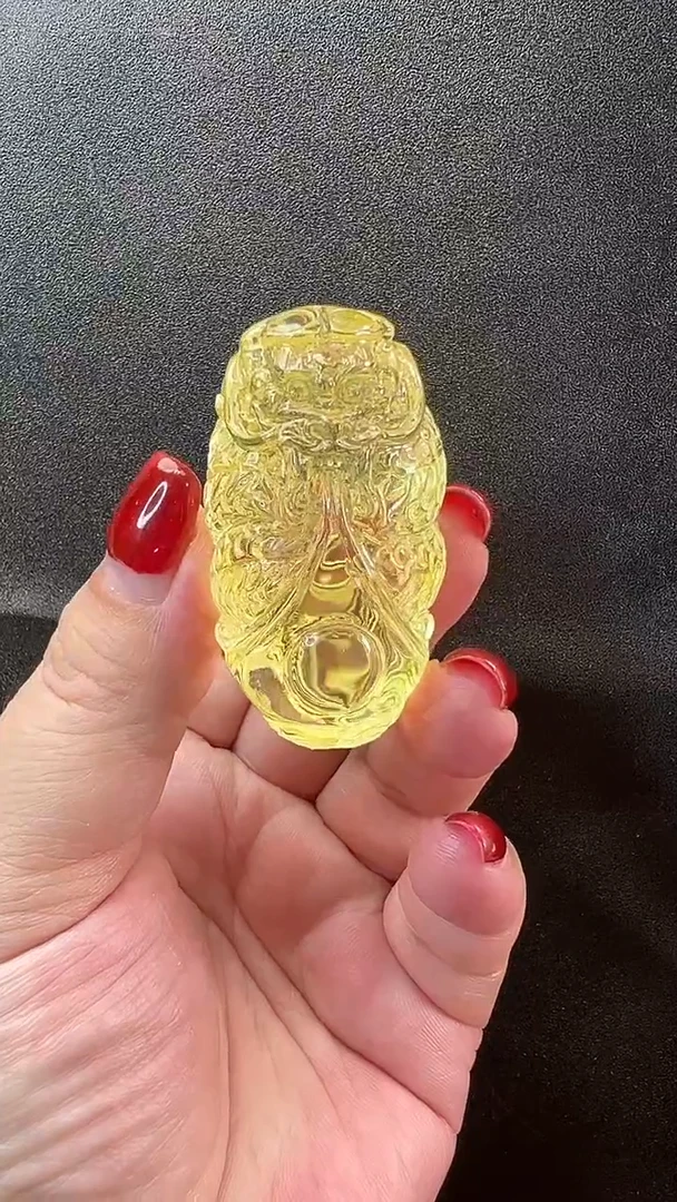 未镶嵌颈饰琥珀吊坠