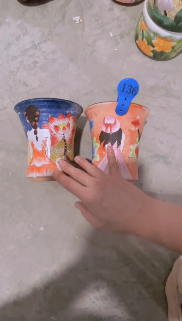 摆件3*。136陶花岛花盆罐—手工痕迹默认，大小会有1-2公分误差