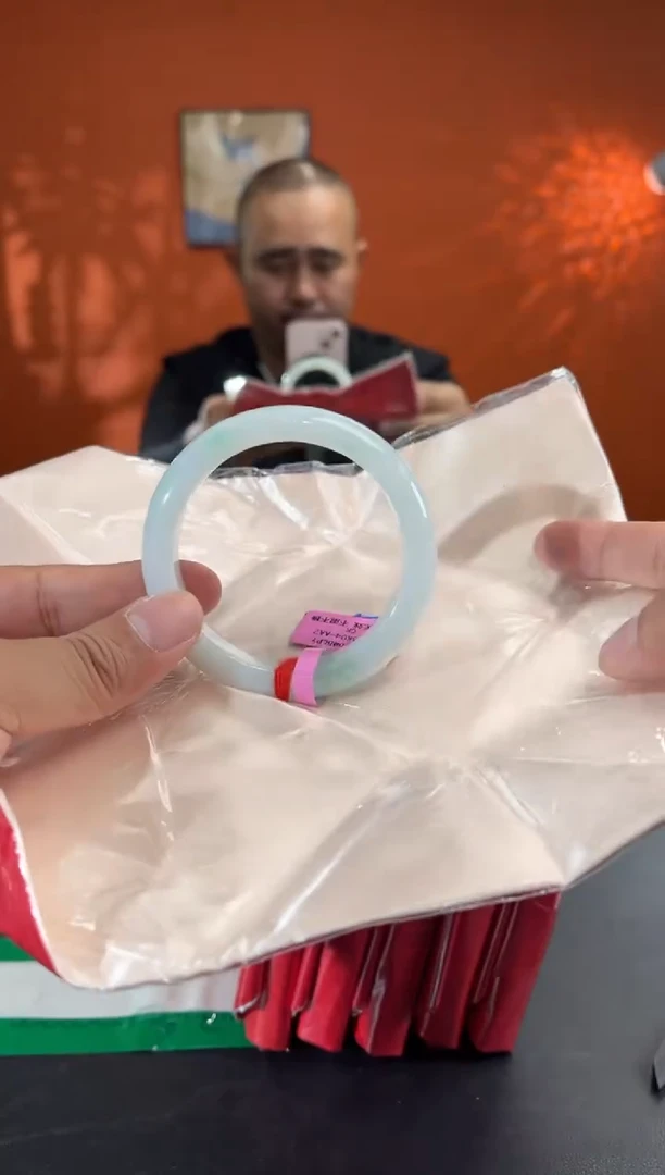 未镶嵌手镯翡翠翡翠手镯