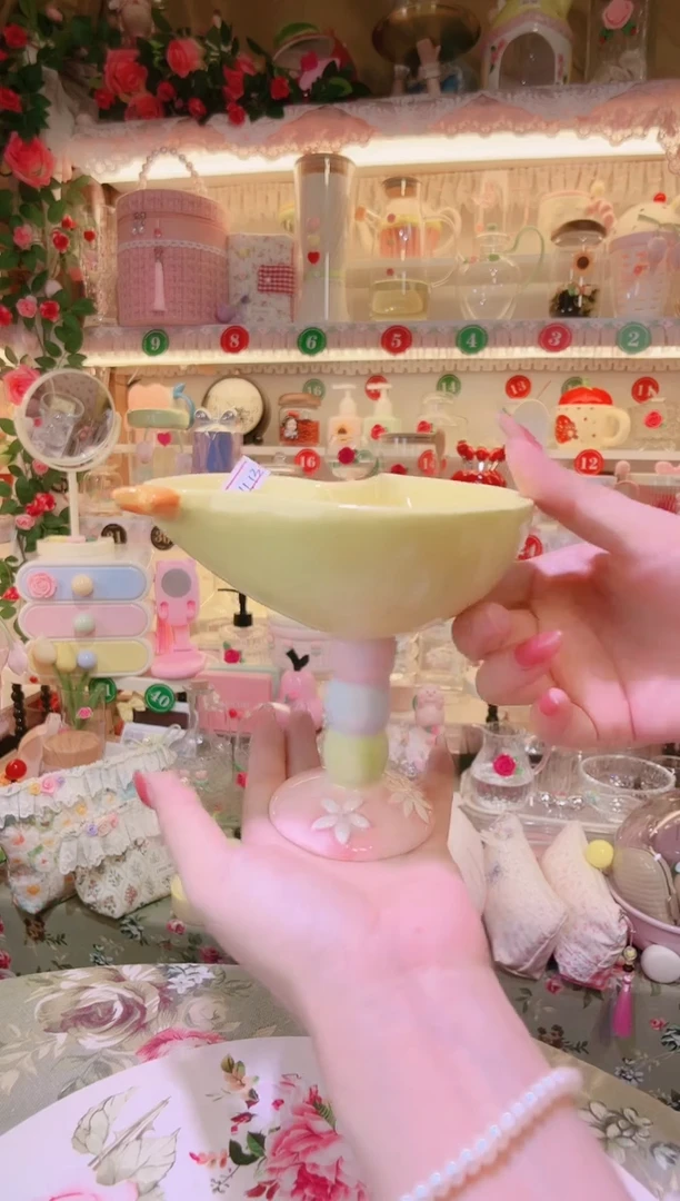 开播福利，仅剩一件！小鸭子高脚甜品杯