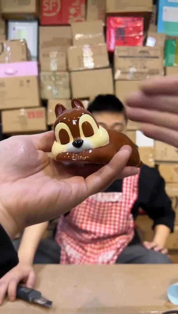 【闪购商品】杯奇奇蒂蒂趴着钱罐