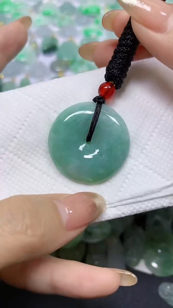 颈饰未镶嵌翡翠A货