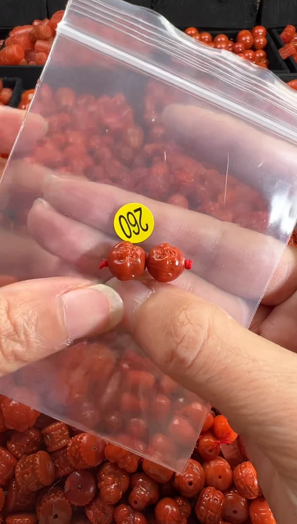 颈饰未镶嵌南红玛瑙1