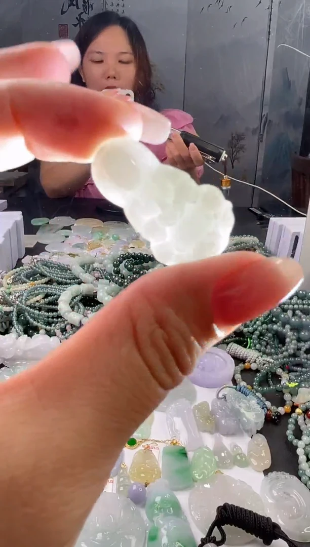 翡翠未镶嵌吊坠(不含链)一刀切观音