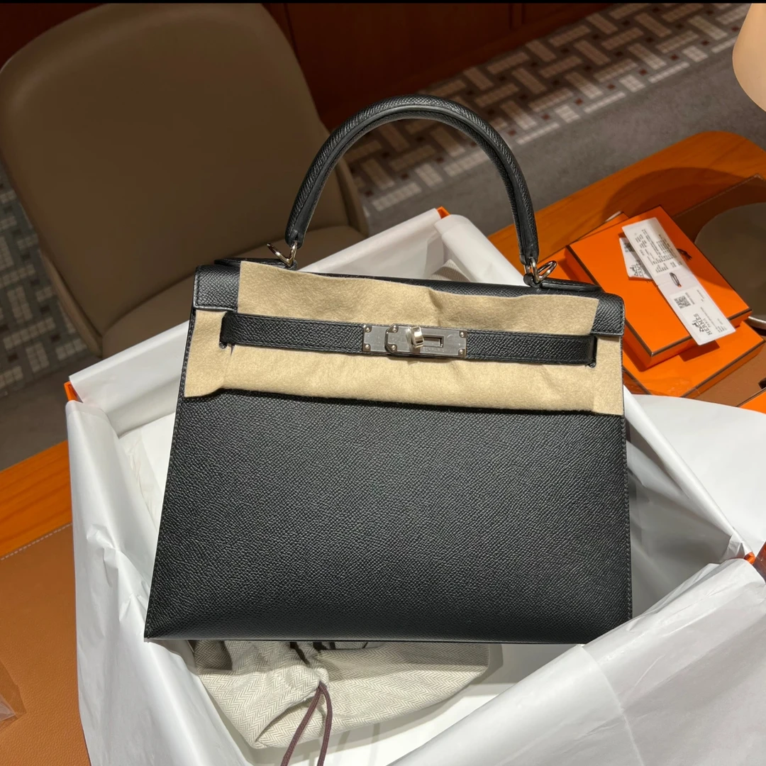 99新 Hermes/爱马仕 小花6珊 kelly 28 黑内拼橘 ep皮 Z刻 银扣包