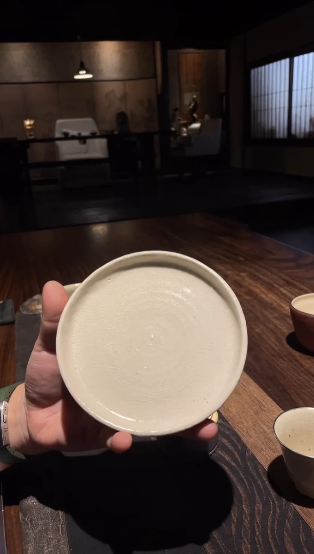 白色开片壶承...