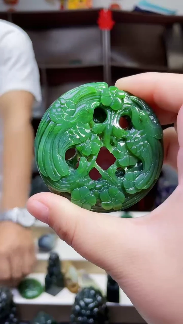 和田玉未镶嵌颈饰1