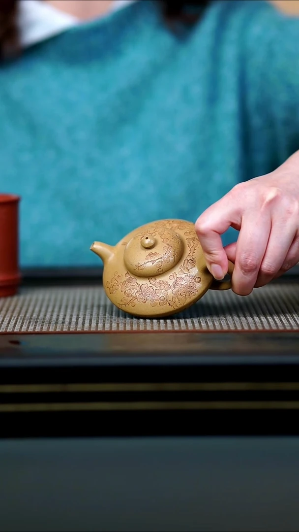 茶壶紫砂半手黄金段梅花合欢130cc